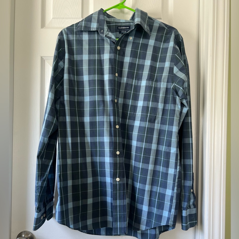 Croft & Barrow Men's Navy and Light Blue Plaid Shirt